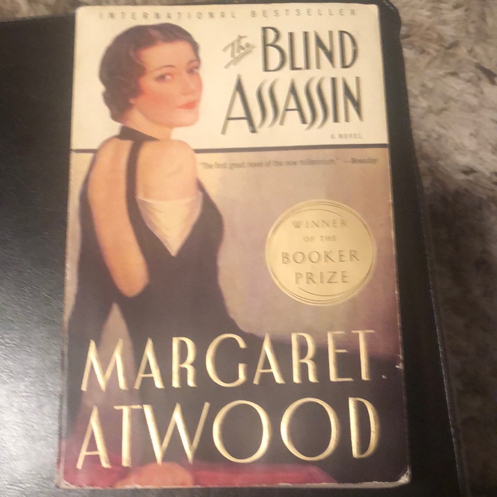 3/$10 The Blind Assassin by Margaret Wood